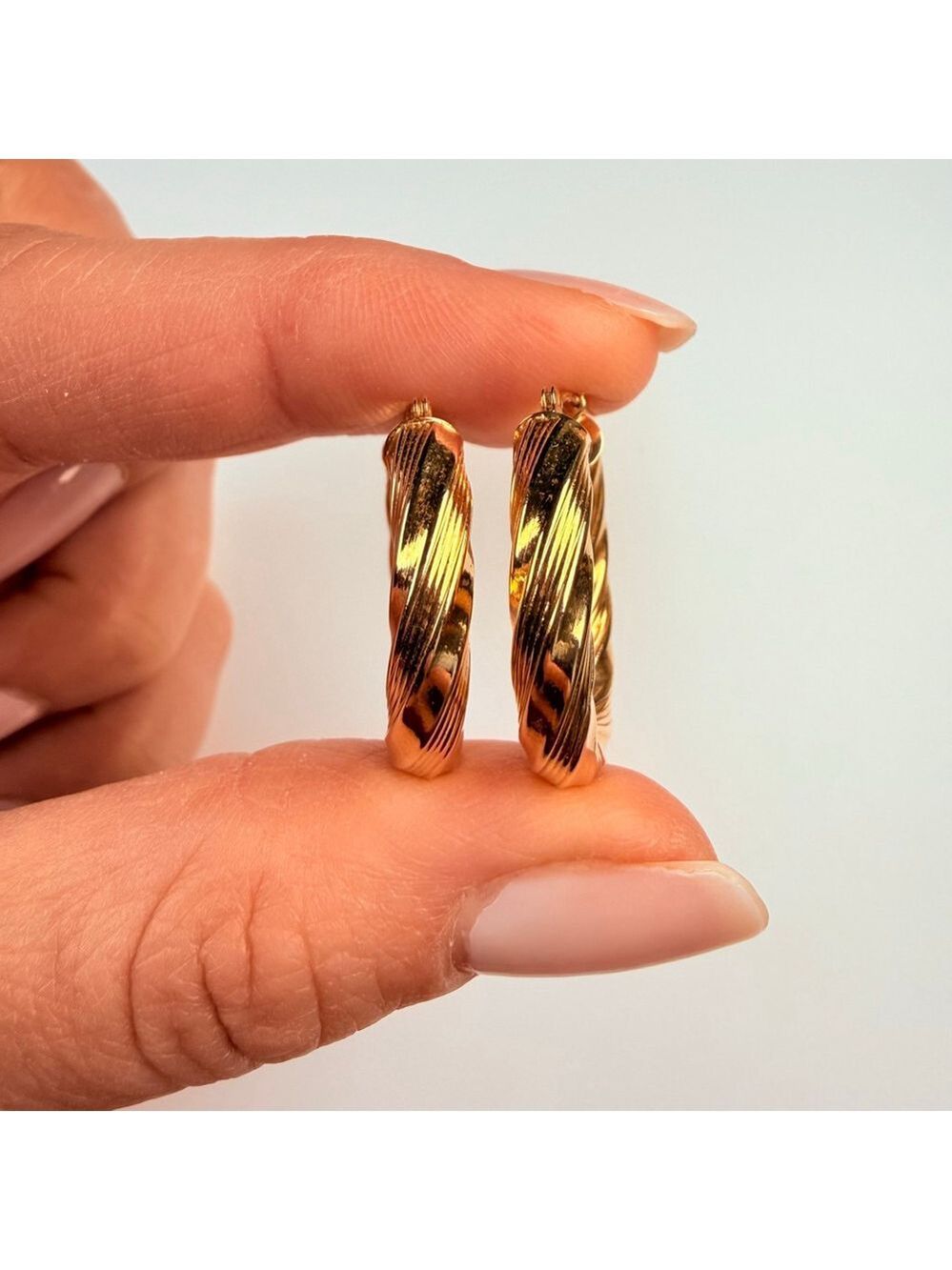 14K Solid Yellow Gold Jacmel Mauritius 24MM Twist Textured Hoop Earrings JCM - Picture 3 of 8